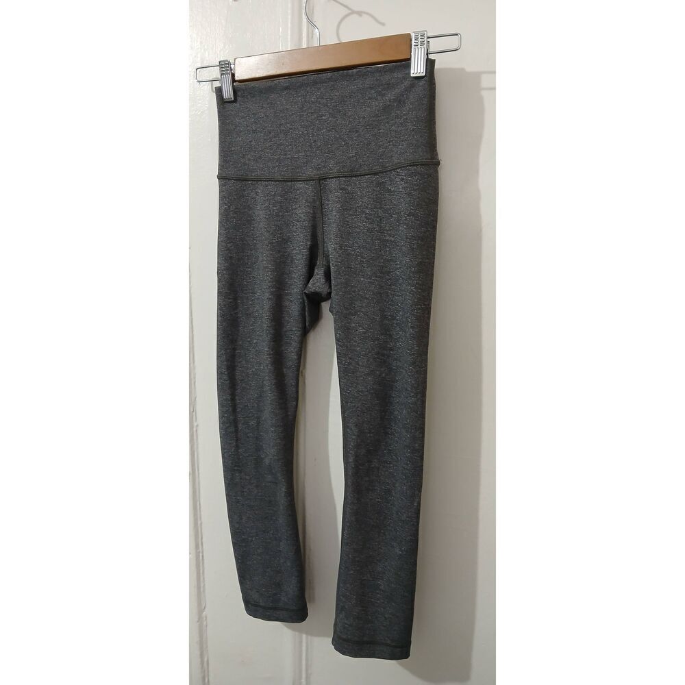 Lululemon women size 6 wunder under capri leggings gray